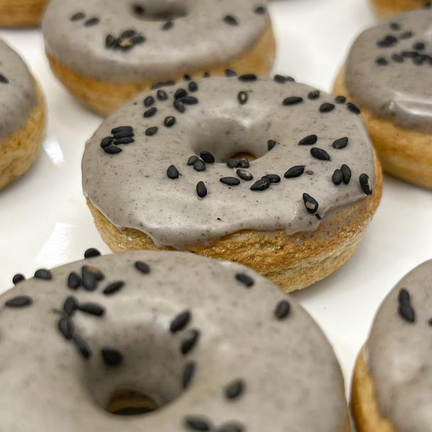 Recipe Oat Flour Donuts with Black Sesame Glaze