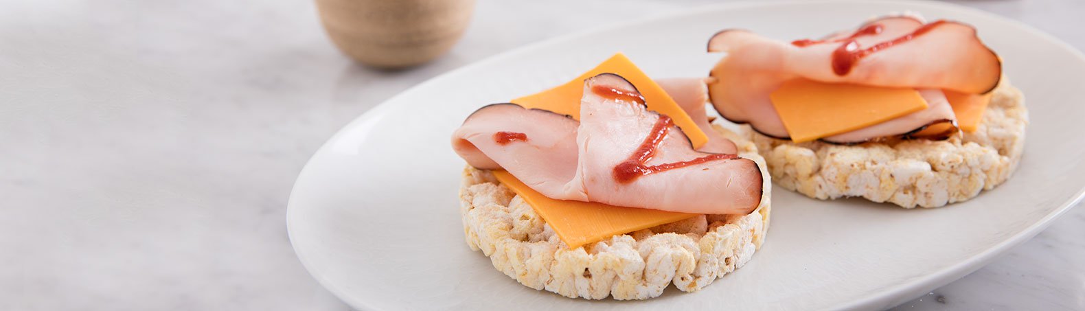 Turkey Cheddar Topped Rice Cake Recipe | Quaker Oats